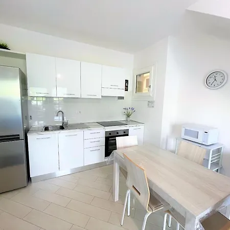 Апартаменты Affittimoderni Bouganville Vibo09