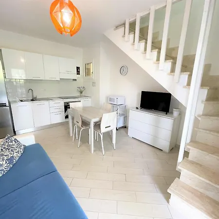 Affittimoderni Bouganville Vibo09 Apartamento *